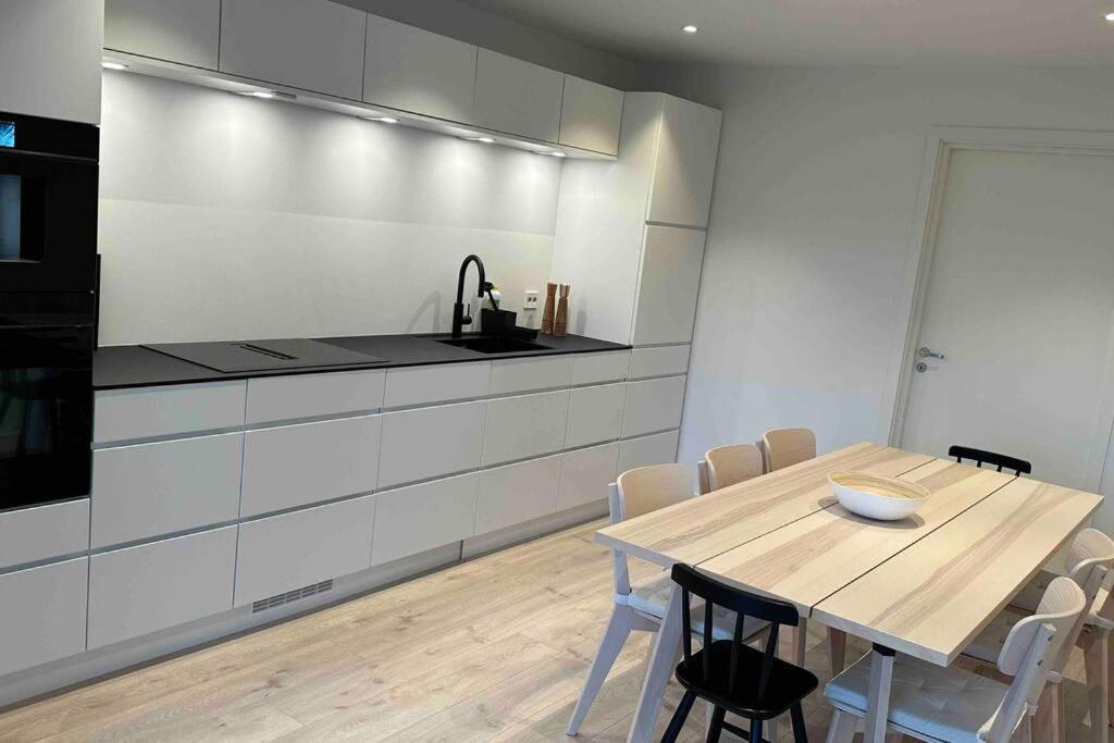 Top Floor Apartment Arossanden 5 A Kristiansand Eksteriør bilde